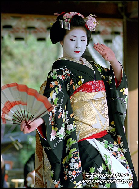 Let's start with a bang Geisha is a genderneutral term in the original 